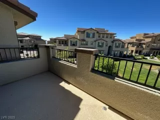 Photo #6: 2515071 Listing 