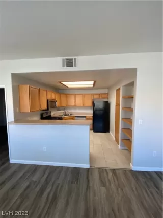 Photo #2: 2515090 Listing