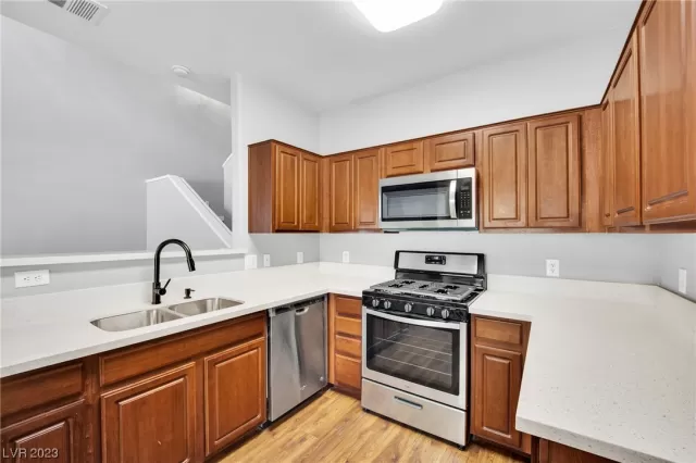 MLS: 2515097 Condo For Sale