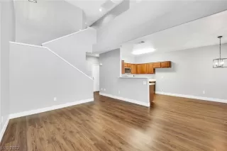 Photo #2: 2515097 Listing