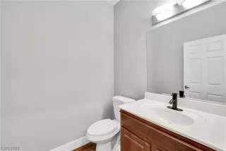 Photo #5: 2515097 Listing