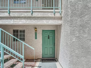 Photo #4: 2515100 Listing