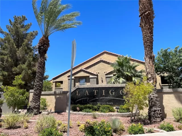 MLS: 2515115 Condo For Sale