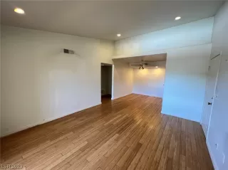 Photo #6: 2515115 Listing