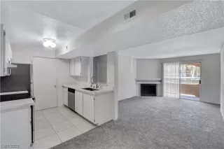 Photo #1: 2515141 Listing