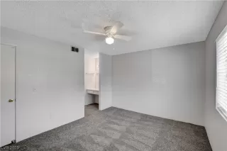 Photo #3: 2515141 Listing