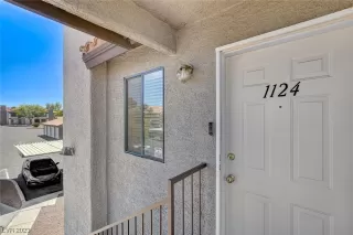 Photo #6: 2515142 Listing