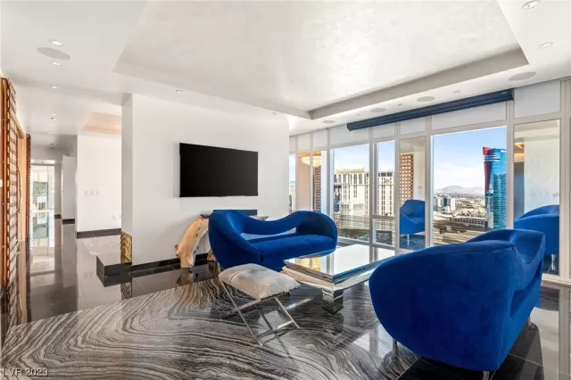 MLS: 2515148 Condo For Sale