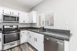 Photo #3: 2515160 Listing