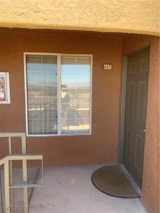 Photo #2: 2515171 Listing 