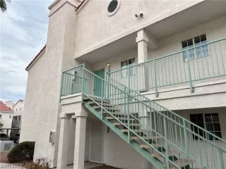 Photo #2: 2515174 Listing