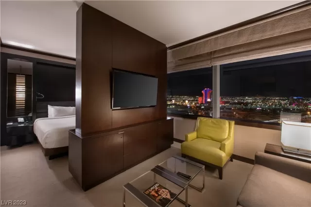 MLS: 2515195 Condo For Sale