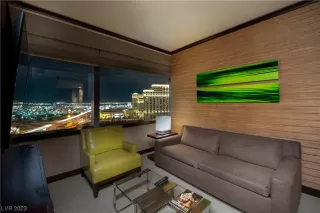 Photo #3: 2515195 Listing