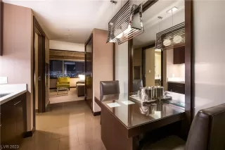 Photo #4: 2515195 Listing