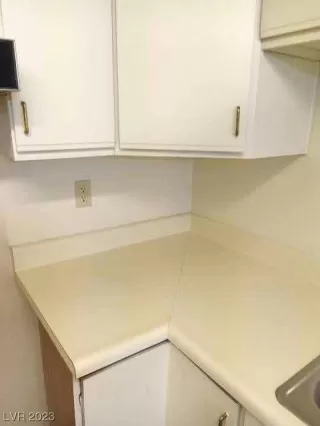 Photo #5: 2515213 Listing 