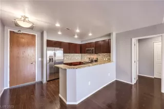 Photo #5: 2515230 Listing 