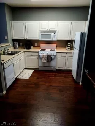 Photo #5: 2515251 Listing