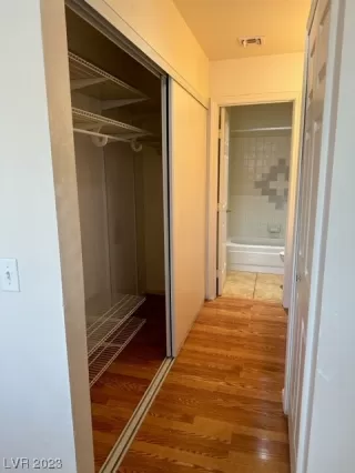 Photo #3: 2515259 Listing