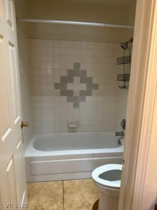 Photo #4: 2515259 Listing