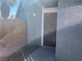 Photo #2: 2515265 Listing