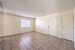 Photo #2: 2515296 Listing