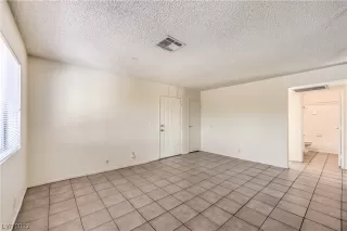 Photo #3: 2515296 Listing