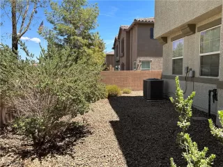 Photo #4: 2515302 Listing 