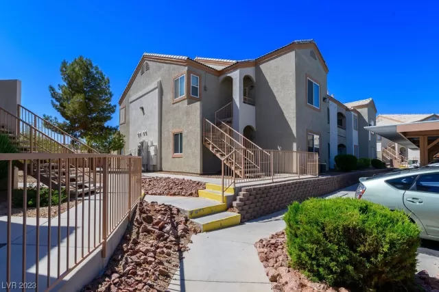 MLS: 2515339 Condo For Sale