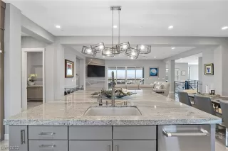 Photo #6: 2515349 Listing