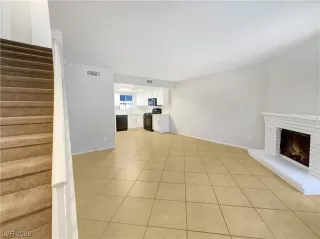 Photo #6: 2515350 Listing