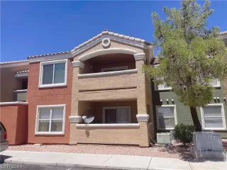 Photo #4: 2515369 Listing