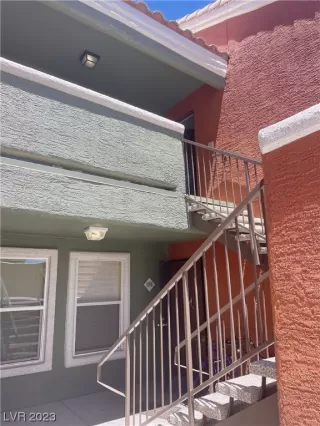 Photo #5: 2515369 Listing