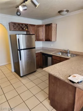 Photo #2: 2515381 Listing 