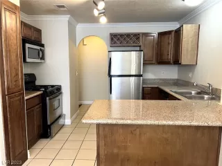 Photo #3: 2515381 Listing 