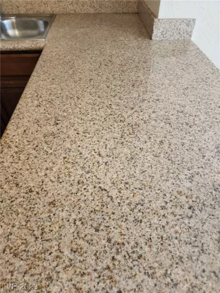 Photo #4: 2515381 Listing 