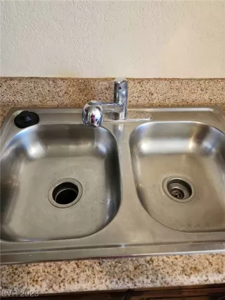 Photo #5: 2515381 Listing 