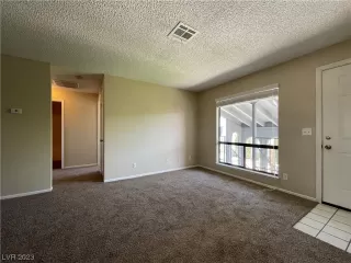 Photo #4: 2515397 Listing 