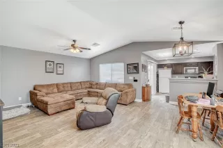 Photo #6: 2515400 Listing 