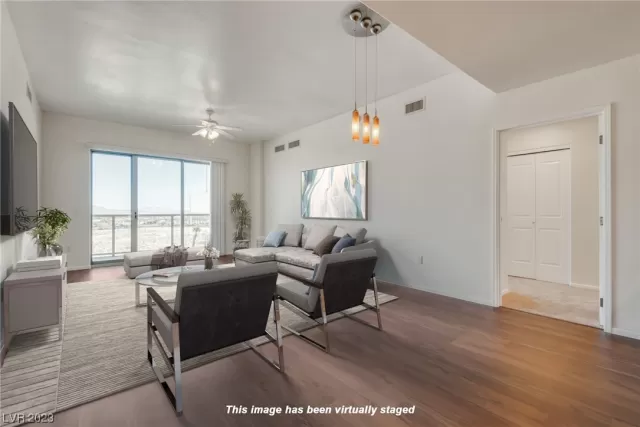 MLS: 2515413 Condo For Sale