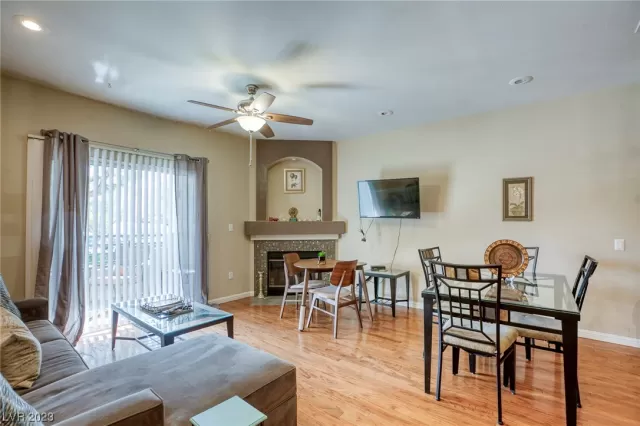 MLS: 2515416 Condo For Sale