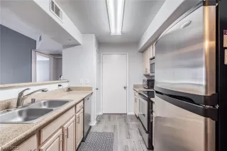 Photo #4: 2515452 Listing