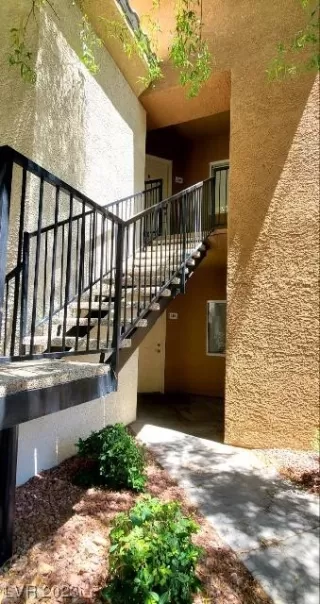 Photo #3: 2515469 Listing 