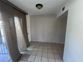 Photo #4: 2515528 Listing 