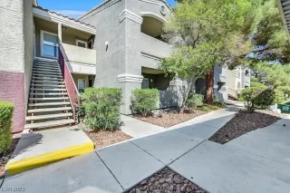 Photo #1: 2515557 Listing