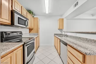 Photo #6: 2515557 Listing