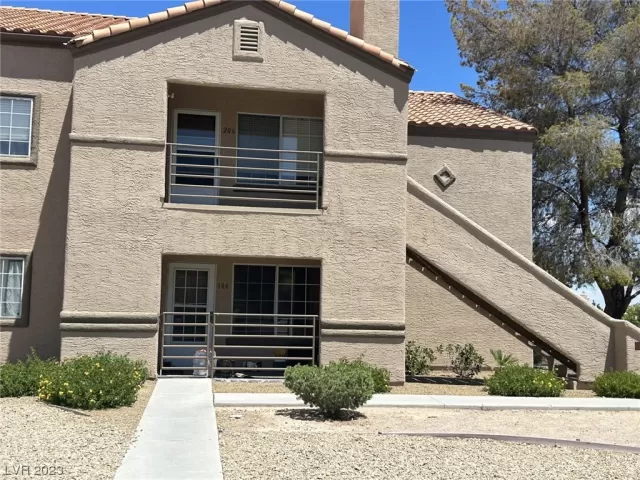 MLS: 2515582 Condo For Sale