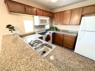 Photo #5: 2515588 Listing 