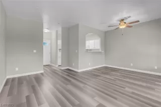 Photo #2: 2515596 Listing