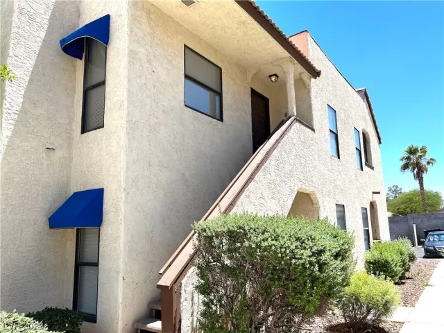 MLS: 2515629 Condo For Sale