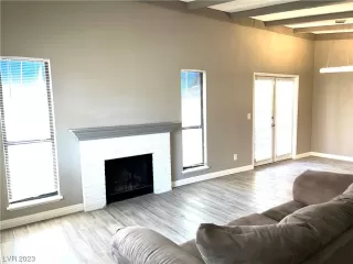 Photo #1: 2515629 Listing